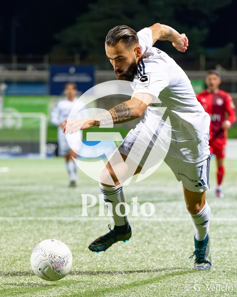 Challenge League - Etoile Carouge FC v FC Vaduz | Oscar Correia Ferreira (7 Etoile Carouge FC) in action during the Challenge League game between Etoile Carouge FC and FC Vaduz at Stade de la Fontenette in Carouge, Switzerland