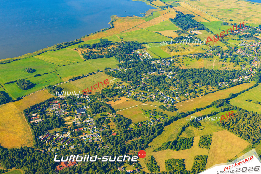 Luftaufnahme der Stadt Pruchten - Die Luftaufnahme wurde 2025 vom UL-Flugzeug heraus erstellt ( keine Drohne ) - Hochauflösende Luftaufnahme - für professionelle Ausdrucke geeignet. Die Geschenkidee !Hier alle&nbsp;Infos zur Lizenzierung der LuftaufnahmeWir fliegen auch dieses Jahr wieder in Ihre Region um Luftbilder zu erstellen.- Luftbild anfragen