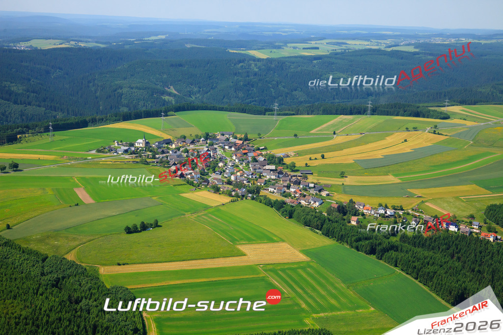Die Luftaufnahme Lahm - Wilhelmsthal wurde vom UL-Flugzeug (keine Drohne) aus fotografiert.Hohe Druck- Auflösung-die Geschenkidee!