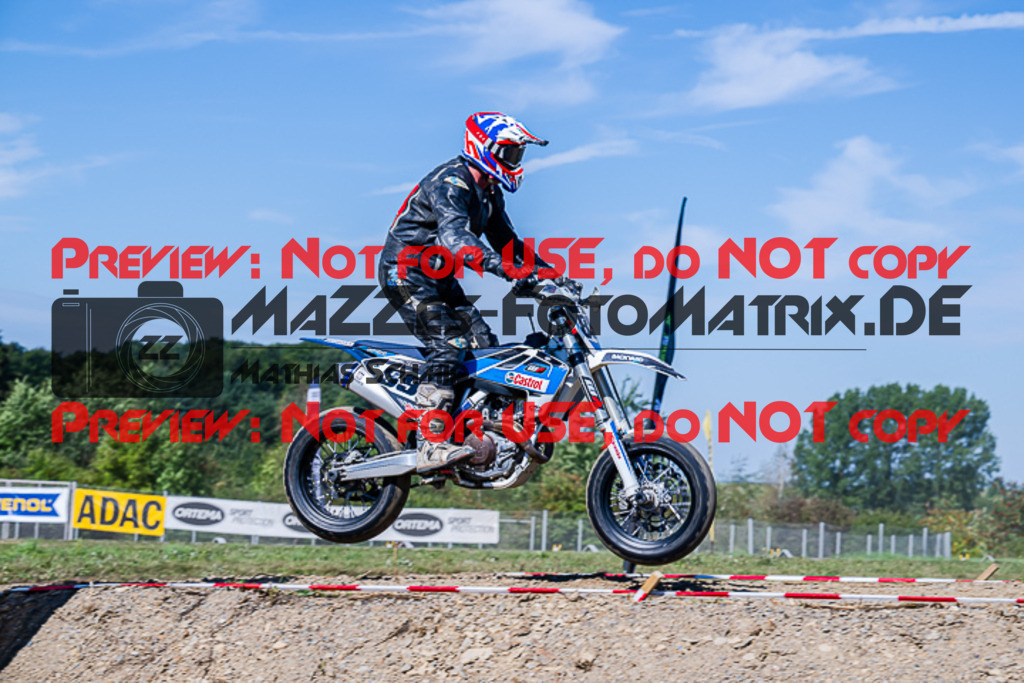 MaZZes_FotoMatrix_220903_0843 | UE40