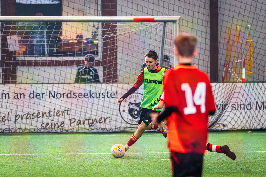 _BLR9366 | Professionelle Fußball- und Sportfotografie. Spielbilder online ansehen und kaufen – Einzelbilder oder komplette Galerien in hoher Qualität. - Realisiert mit Pictrs.com
