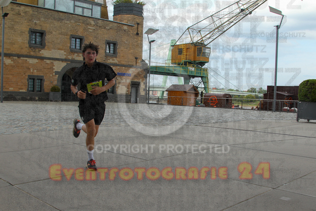 250920_1530_EV4_8981 | Sportfotografie im Rhein-Sieg Kreis, Köln, Bonn, NRW, Rheinland Pfalz, Hessen, etc. Unser Tätigkeitsfeld umfasst den Laufsport vom Volkslauf über den Marathon, Duathlon, Triathon bis zum Ultralauf wie Kölnpfad Ultra oder Schindertrail.