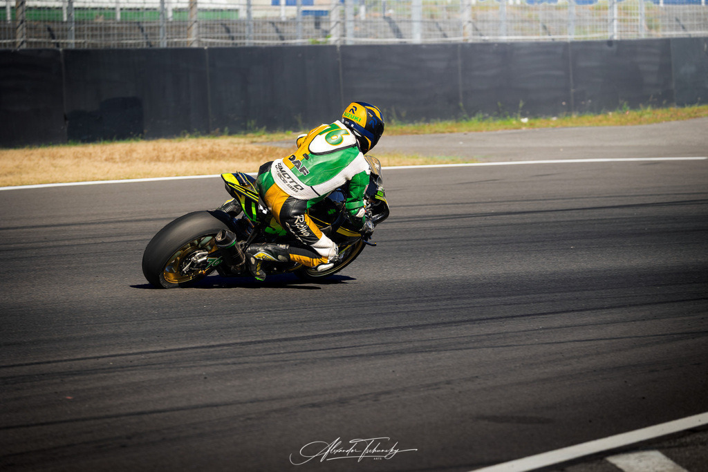 Ducati Trackday Hockenheimring 2026 | Entdecken Sie die faszinierende Welt von Alexander Tschuncky Arts: Kreative Fotografie, atemberaubende Automobilkunst und hochwertiger Bilderdruck. Lassen Sie sich inspirieren! - Realisiert mit Pictrs.com