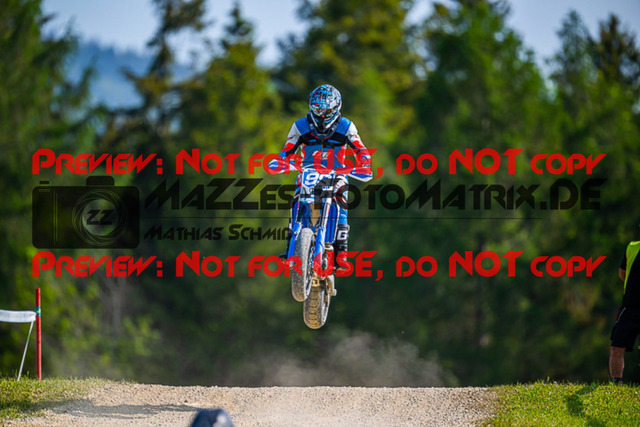 MaZZes_FotoMatrix_230528_0210 | SENIOR