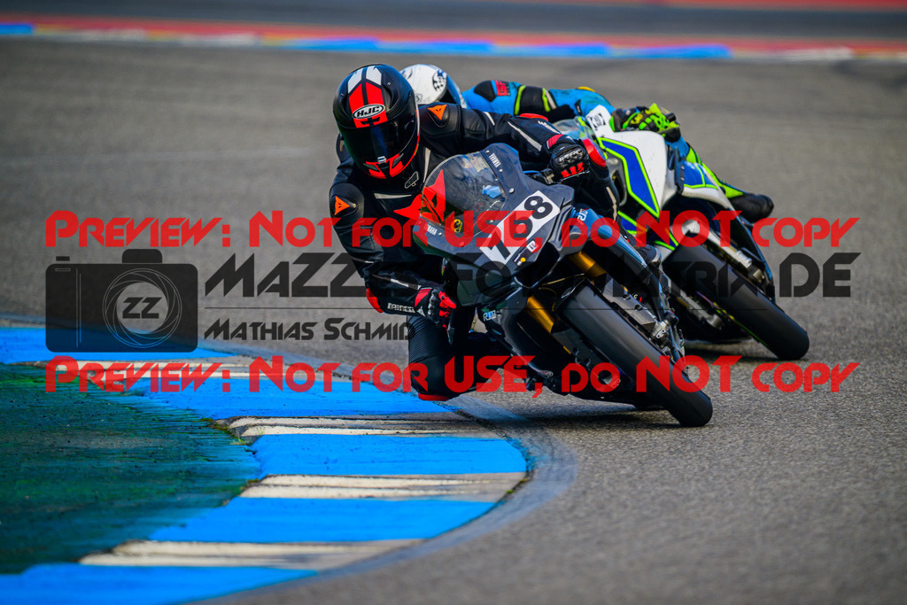 MaZZes_Fotomatrix_20250929_6007705_5260-2 | WEISS