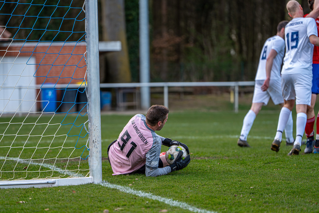 Fußball I Herren I Saison 2025-2026 I Halbfinale Kreispokal VEC I  BW Langförden - TV Dinklage II I 19720 | jns.sportfotos - Realisiert mit Pictrs.com