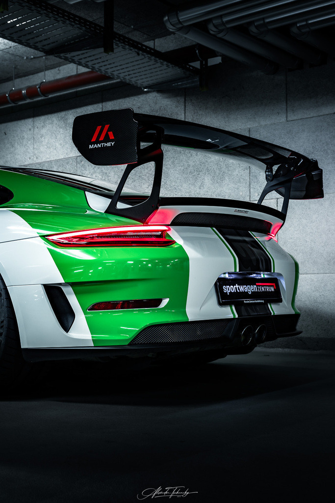 R6AT0315 _Alexander Tschuncky | Entdecken Sie die faszinierende Welt von Alexander Tschuncky Arts: Kreative Fotografie, atemberaubende Automobilkunst und hochwertiger Bilderdruck. Lassen Sie sich inspirieren! - Realisiert mit Pictrs.com