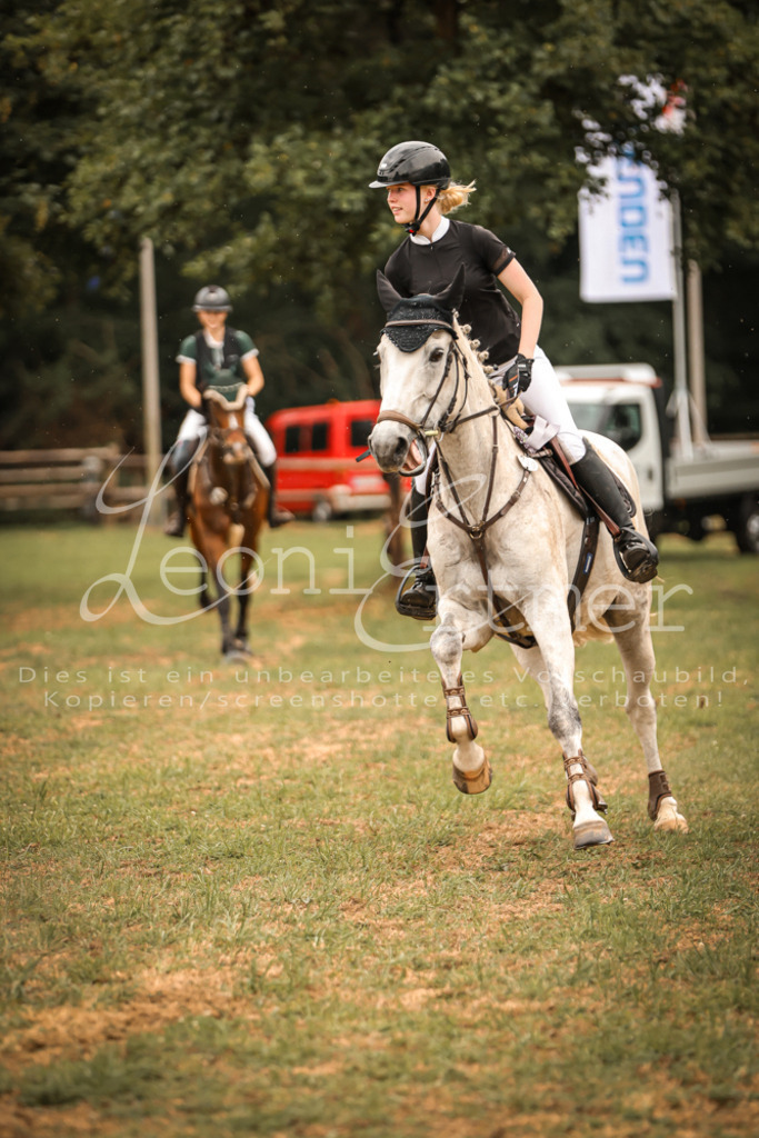 17.SaStA00228 | Leoni Ertmer Photography - Realisiert mit Pictrs.com
