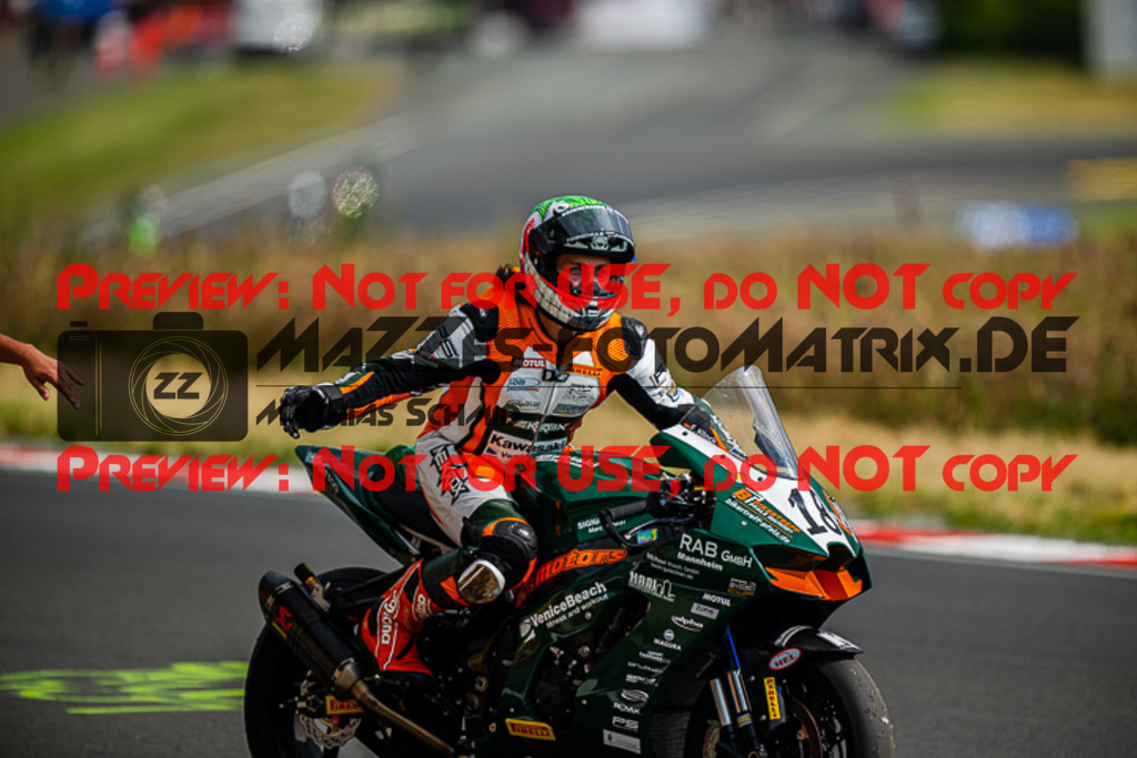 MaZZes_FotoMatrix_220723_7632 | PRO SUPERSTOCK