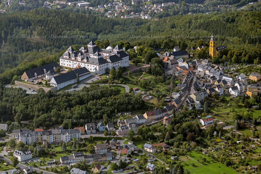 4060568 | AUGUSTUSBURG 07.09.2021 Burganlage des Schloß und Schlosstheater in Augustusburg im Bundesland Sachsen. // Castle of Schloss und Schlosstheater in Augustusburg in the state Saxony. Foto: Gerhard Launer