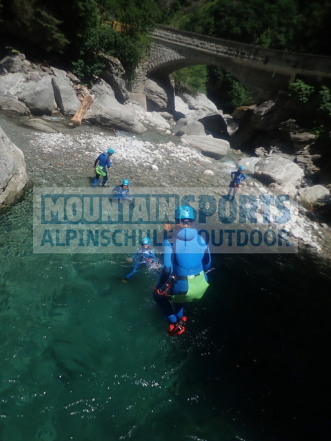 P1030020 | Bestelle die Bilder deines Berg- oder Wasser-Abenteuers mit Mountain Sports bequem von zu Hause aus direkt über unseren Online Fotoshop von pictrs.com. - Realisiert mit Pictrs.com