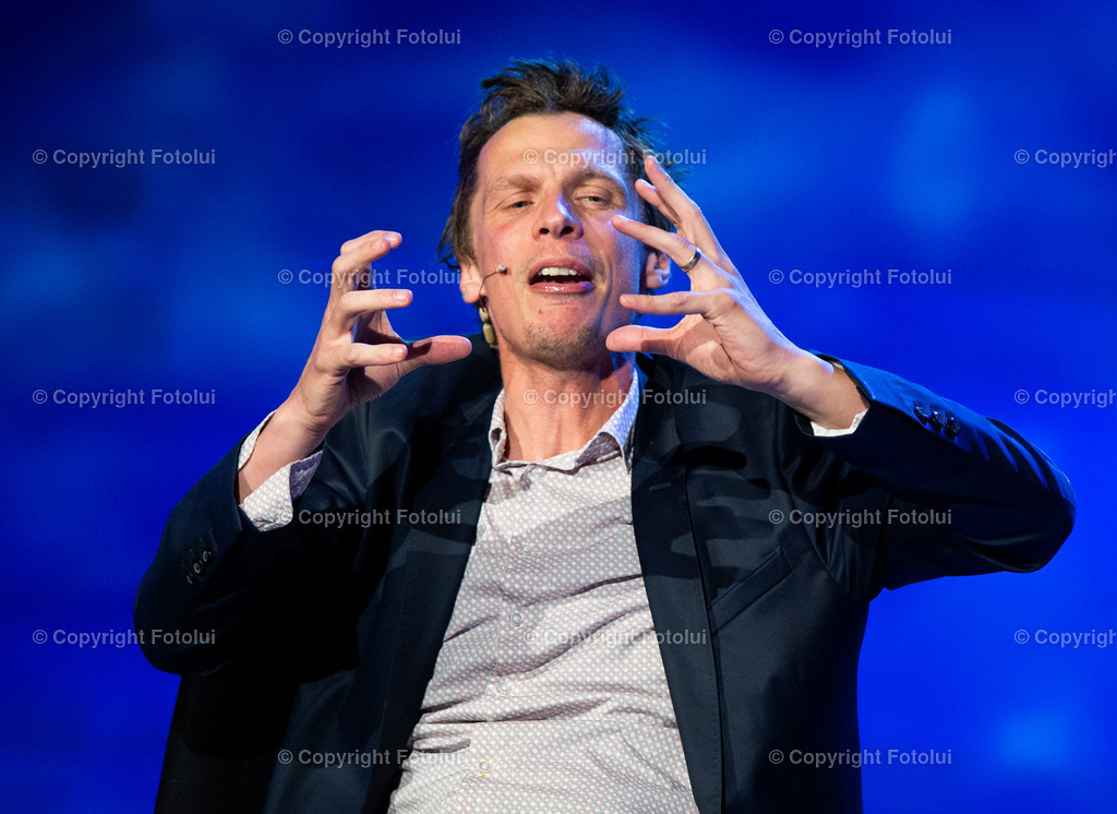 OBERBANK_60 | EIN DANK AN DIE PFLEGEKRAEFTE KABARETT MIT KLAUS ECKEL 02.06.2022 OBERBANK DONAU-FORUM LINZ IM BILD: KLAUS ECKEL. FOTO:FOTOLUI/OBERBANK