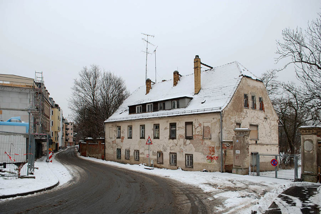 Foto: Leipzig - Schoesserhaus Kleinzschocher | Das Team hinter BILDLEXIKON LEIPZIG bündelt historische wie aktuelle Informationen über die Stadt Leipzig in Text und Bild auf einer Plattform und stellt diese der interessierten Öffentlichkeit zur Verfügung.