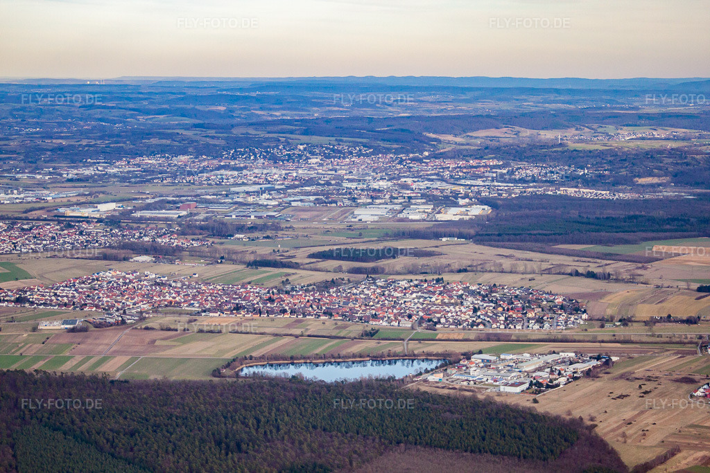 Luftbild: Ortsansicht von Nordwesten im Ortsteil Neuthard in Karlsdorf-Neuthard im Bundesland Baden-Württemberg in Deutschland. Foto: IMG_24596.jpg vom 27.02.2010 durch Werner Riehm/FLY-FOTO.de