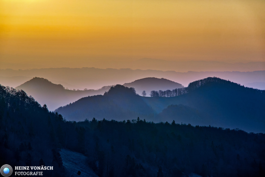 Landschaften_0056 | Alle Bilder von Heinz Vonäsch Fotografie können alle zu günstigen Preisen gekauft werden! Download der Bilder, Ausdrucke, Postkarten, Tassen T-Shirts, Kalender, Alu- Dibond usw. - Realisiert mit Pictrs.com
