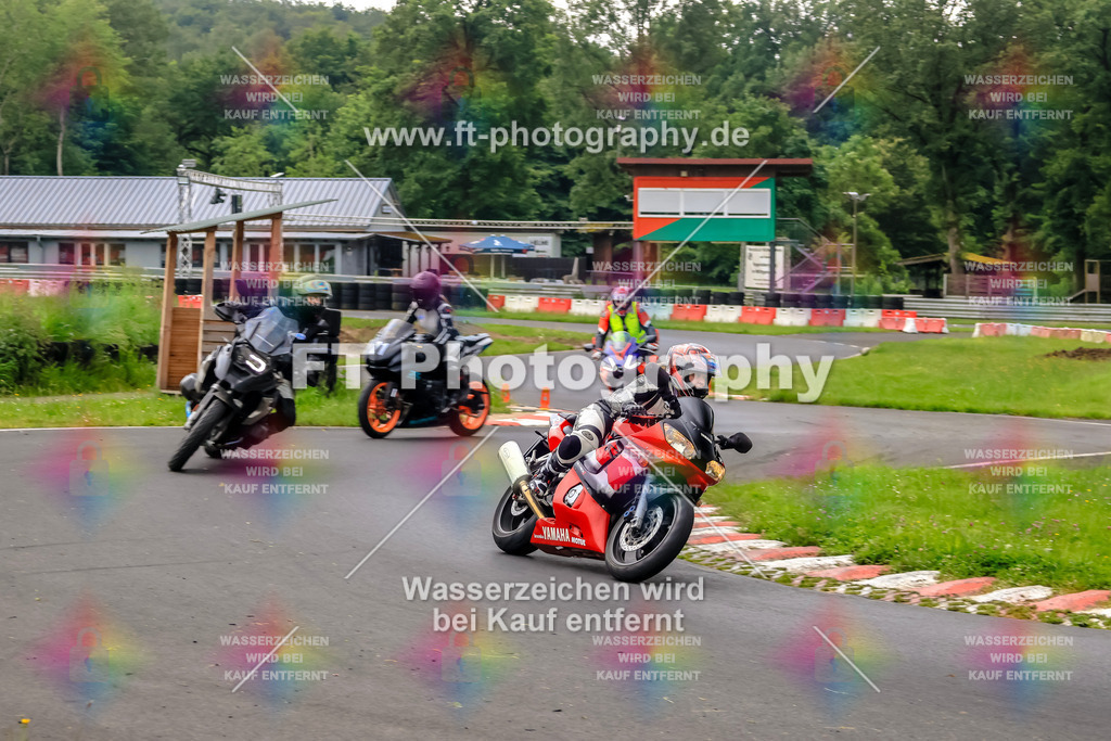 VBK-6401 | Hier findet Ihr Bilder von Touristenfahrten auf der Nürburgring Nordschleife oder von anderen Veranstaltungen die ich besucht habe. Viel Spass beim Durch Schauen 