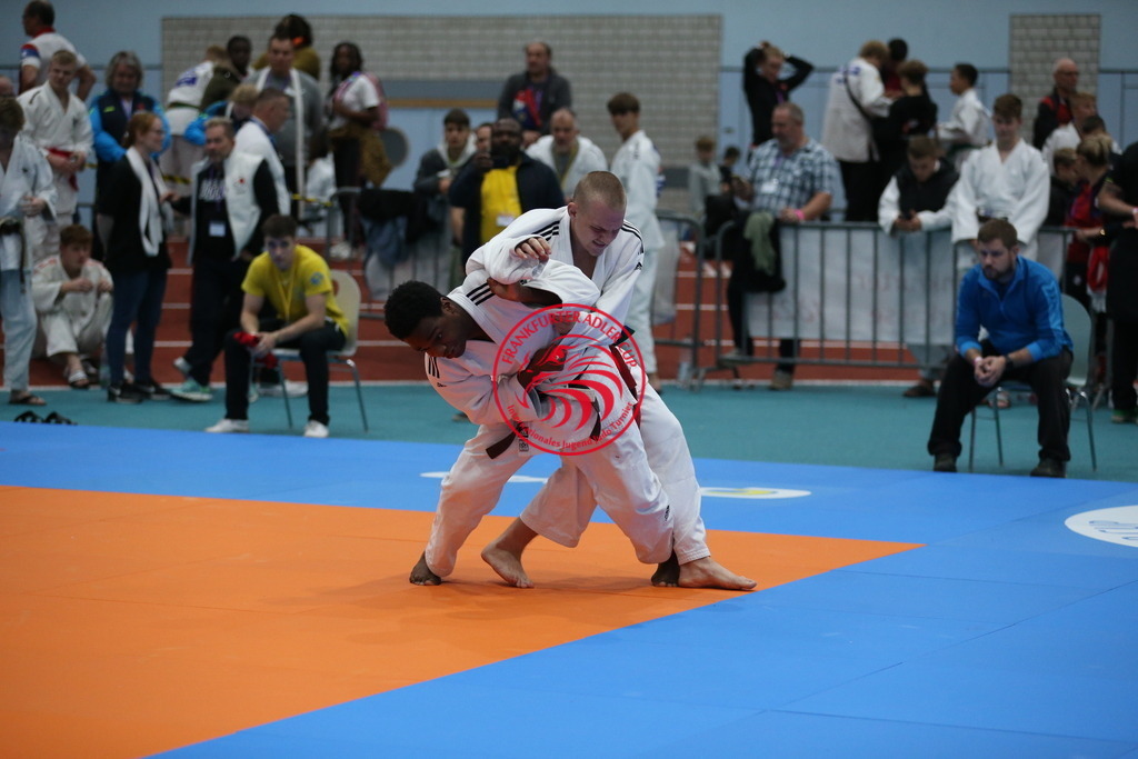 AT3Y1903 | Fotos vom Adler Cup - Pictures from Adler Cup

Hier findet Ihr alle Eindrücke und großen Momente der Adler Cup Wochenenden. Here you will find all impressions and great moments of the Adler Cup weekends. - Realisiert mit Pictrs.com