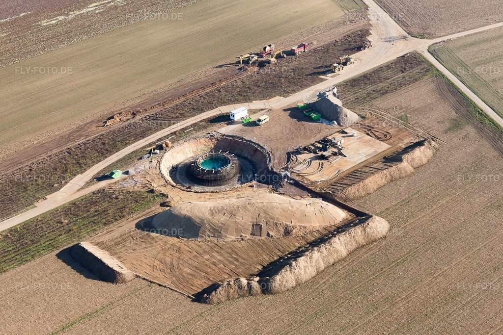 Luftbild: Baustelle zur Windrad- Turm Montage in Hatzenbühl im Bundesland Rheinland-Pfalz in Deutschland. Foto: IMG_095907.jpg vom 03.12.2016 durch Werner Riehm/FLY-FOTO.de