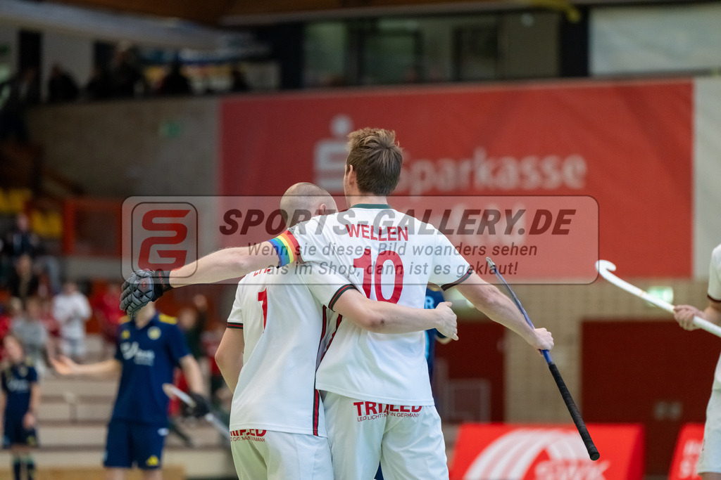 HK_20250118_101820 | 1/4 Finale 1. Bundesliga Halle Herren Crefelder HTC - Zehlendorfer Wespen am 18.1.2025 Halle Glockenspitz, Krefeld , Jonathan Ehling ( Crefelder HTC #1 ) , Niklas Wellen ( Crefelder HTC 10 )
