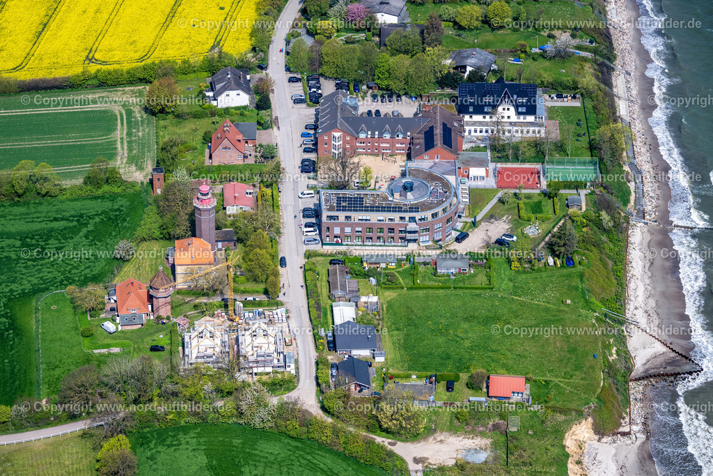 Dahmeshöved_Leuchtturm_Dahmeshoeved_ELS_0136010524 | DAHMESHöVED 01.05.2024 Leuchtturm als historisches Seefahrtszeichen " Leuchtturm Dahmeshöved " in Dahmeshöved im Bundesland Schleswig-Holstein, Deutschland. // Lighthouse as a historic seafaring character " Leuchtturm Dahmeshoeved " in Dahmeshoeved in the state Schleswig-Holstein, Germany. Foto: Martin Elsen