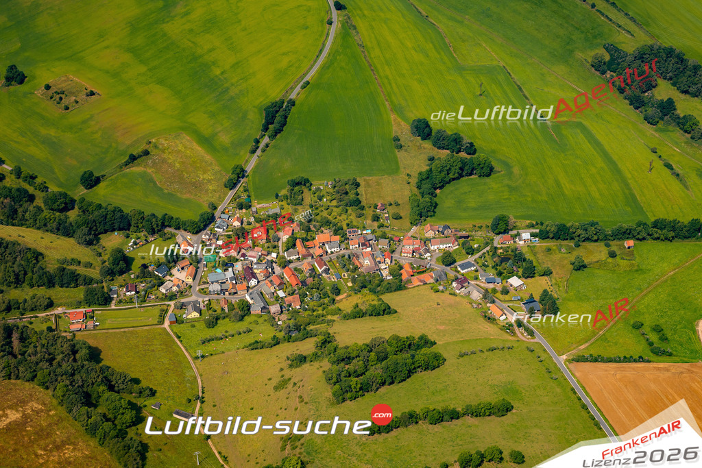 Das Luftbild zeigt : Lichta Königsee - Die Luftaufnahme wurde 2024 vom UL-Flugzeug aus erstellt ( keine Drohne ) - Hochauflösende Luftaufnahme - Für grossformatige Ausdrucke geeignet. Die Geschenkidee !Mit Lizenz und Bildrechte bestellbar