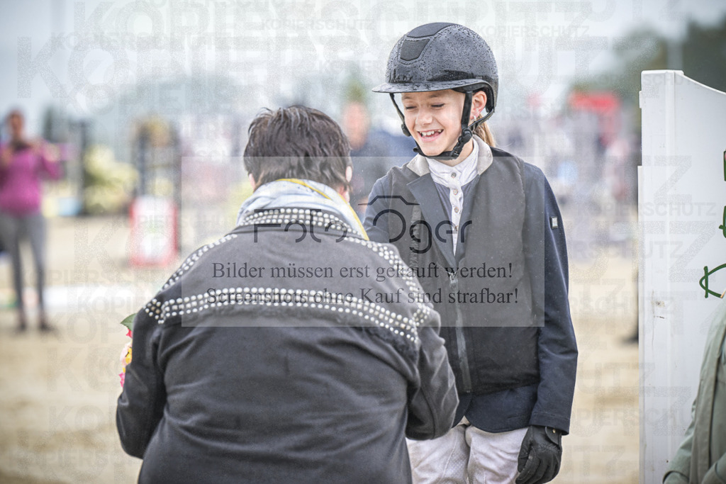 DOS_0044 | Entdecke hochwertige Reitturnierfotos von Foto Oger. Professionell, emotional und authentisch – jetzt Lieblingsmomente im Shop bestellen.Deutschlandweite Turnierfotografie. - Realisiert mit Pictrs.com