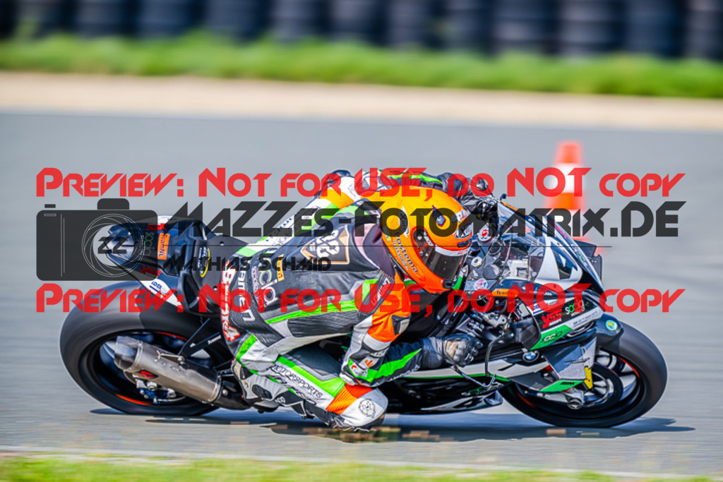 MaZZes_FotoMatrix_220722_7527 | IDM1000