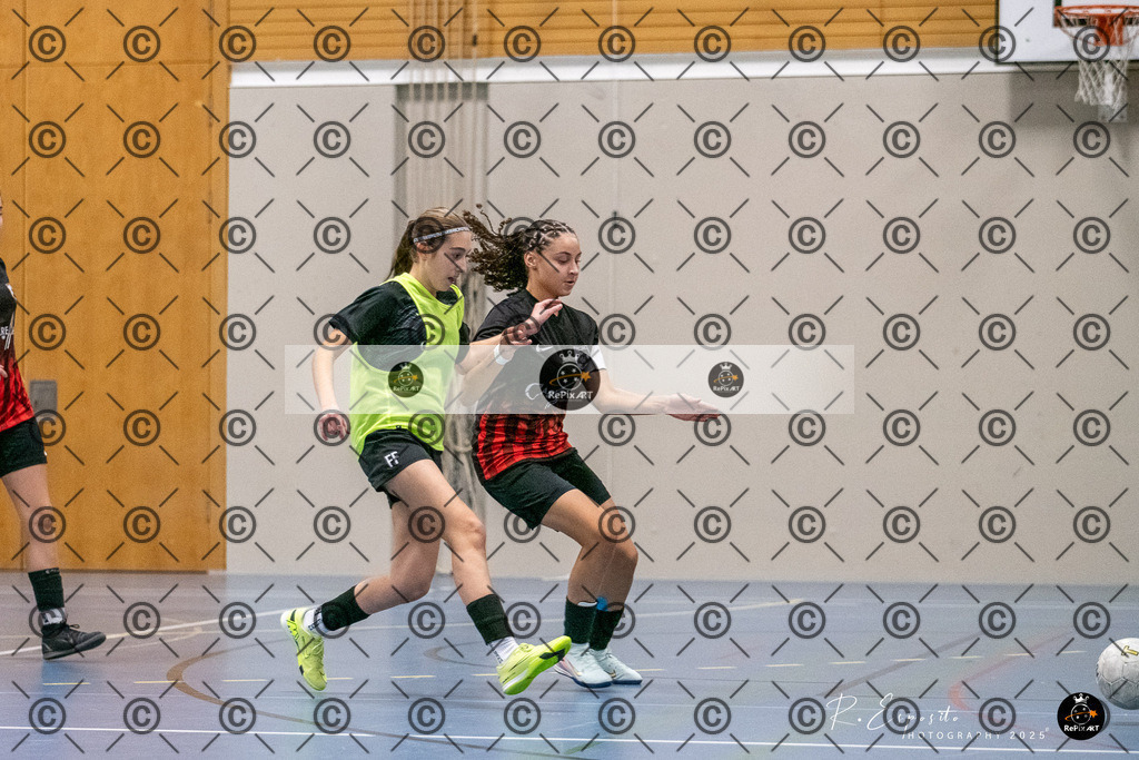 20251130_FCR-Hallenturnier-FF-17_RAW-4_034-44 | Sport und Naturfotografie von Roberto Esposito zeigt echte Momente Bewegung und die Schönheit der Natur. Ausdrucksstarke Bilder schaffen Emotionen.
