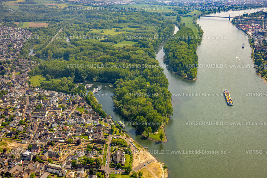 Bonn240501552Siegmuendung | Luftbild, Fluss Sieg und Siegmündung, Fluss Rhein und Binnenschifffahrt mit Containerschiff, Diescholl Altarm der Sieg und Waldgebiet Siegaue, Ortsansicht Mondorf und Bergheim, Mondofer Hafen mit Rhein-Yacht-Club Niederkassel-Mondorf e.V., Schwarzrheindorf, Bonn, Nordrhein-Westfalen, Deutschland