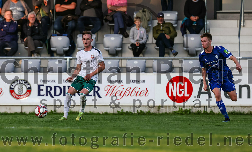 2023-08-01_116_FC_Schwaig_gegen_FC_Deisenhofen | Oberding, Deutschland, 01.08.2023:
Fußball, Toto-Pokal 2023 / 2024, 1. Spieltag, FC Schwaig gegen FC Deisenhofen, Endergebnis: 2:3

Leon Roth (FC Schwaig, #21)

Foto: Christian Riedel / fotografie-riedel.net