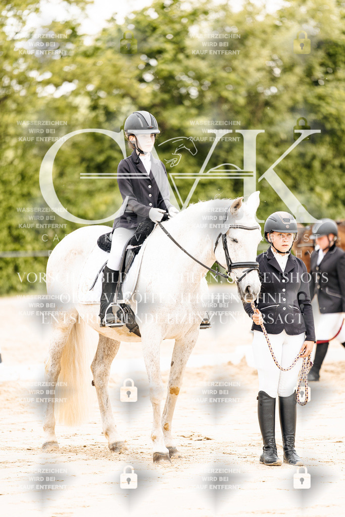CK903736 | Turnierfotografie Pferdefotografie Trier Rheinland-Pfalz Pferdesport Reitsport Tierfotografie Sportfotografie Pferdevideo Pferdevideografie Equestrianvideography equestrianphotography  - Realisiert mit Pictrs.com