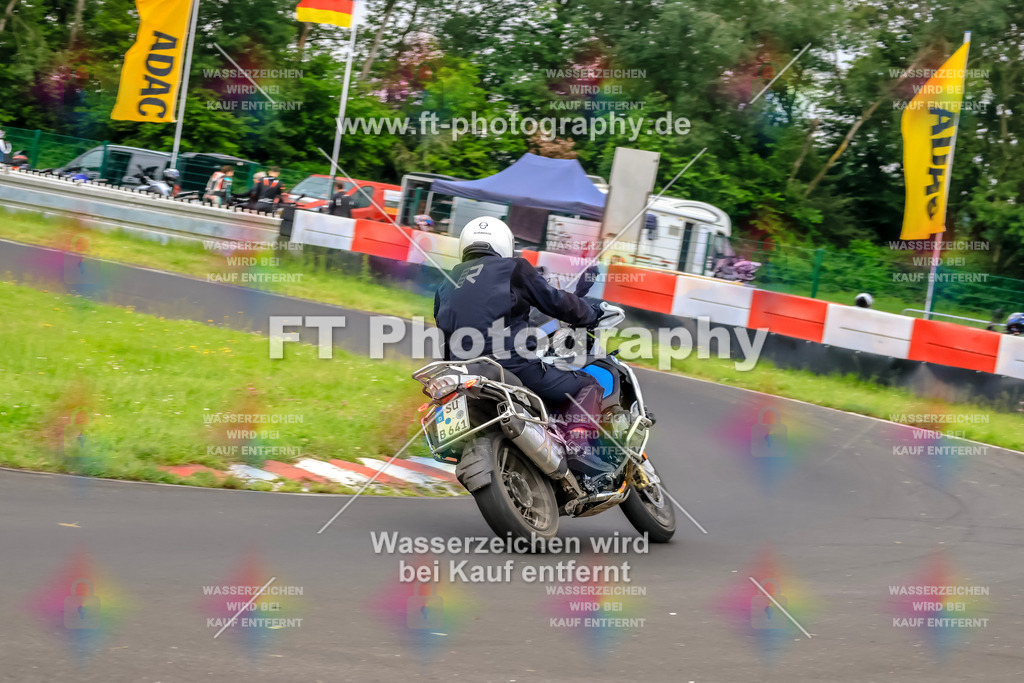 VBK-6493 | Hier findet Ihr Bilder von Touristenfahrten auf der Nürburgring Nordschleife oder von anderen Veranstaltungen die ich besucht habe. Viel Spass beim Durch Schauen 