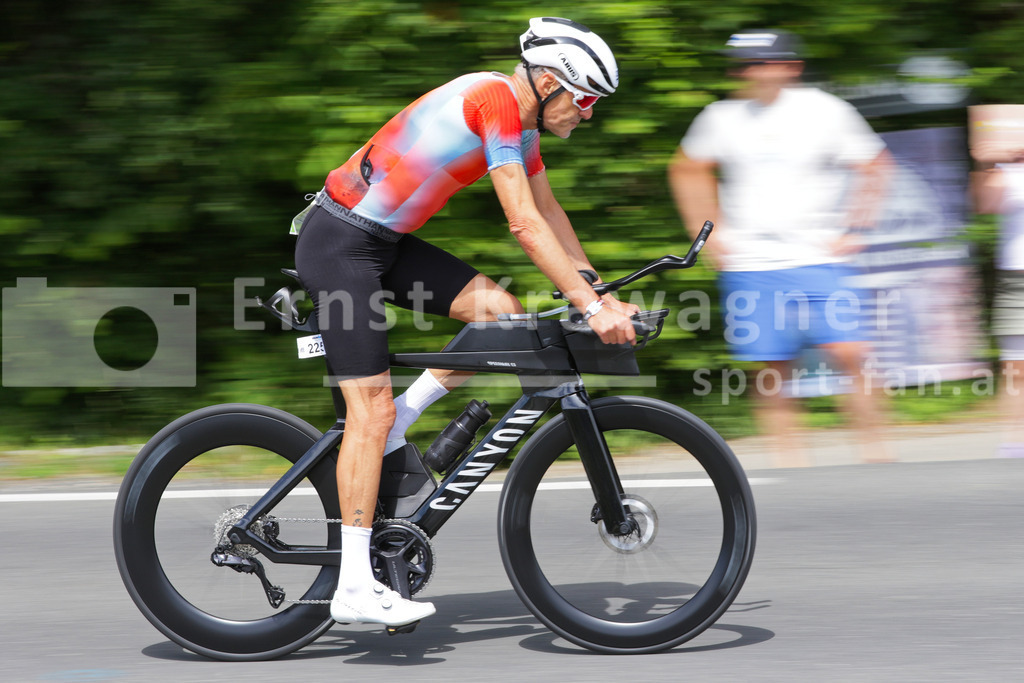 Klagenfurt 2026 | Henk Por (NED) Ironman, Klagenfurt 2026,  Lambichl, Klagenfurt , Austria. Photo: Ernst Krawagner - Realisiert mit Pictrs.com
