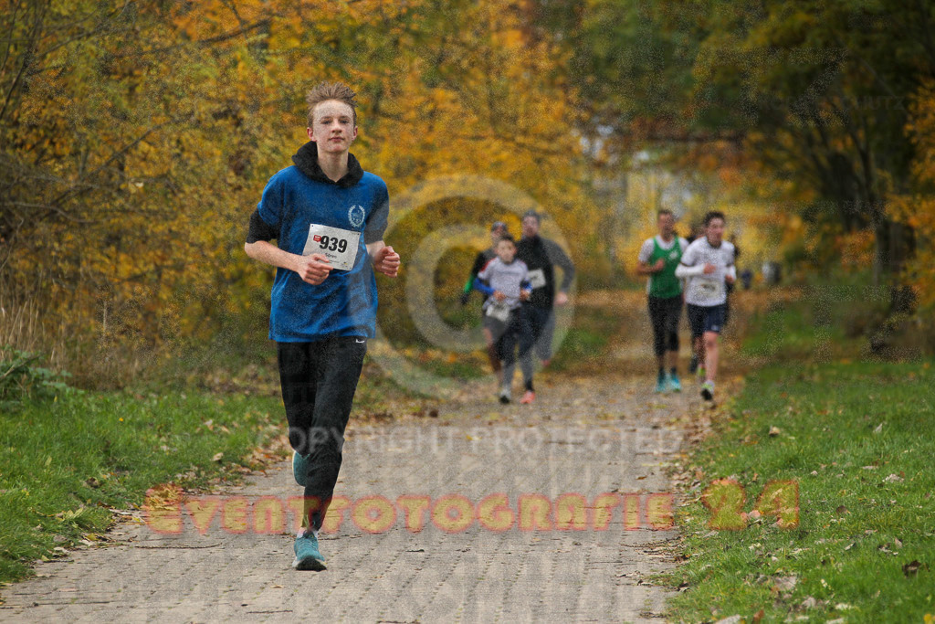 221127_1038_EV4_1801 | Sportfotografie im Rhein-Sieg Kreis, Köln, Bonn, NRW, Rheinland Pfalz, Hessen, etc. Unser Tätigkeitsfeld umfasst den Laufsport vom Volkslauf über den Marathon, Duathlon, Triathon bis zum Ultralauf wie Kölnpfad Ultra oder Schindertrail.