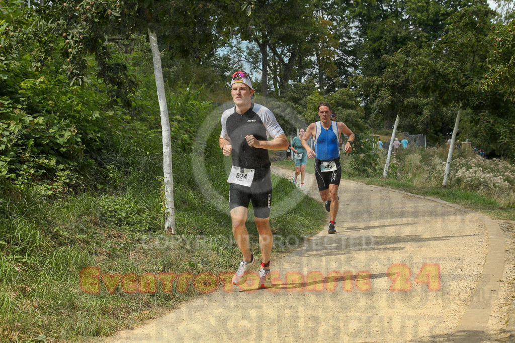 250824_1414_EX1_5501 | Sportfotografie im Rhein-Sieg Kreis, Köln, Bonn, NRW, Rheinland Pfalz, Hessen, etc. Unser Tätigkeitsfeld umfasst den Laufsport vom Volkslauf über den Marathon, Duathlon, Triathon bis zum Ultralauf wie Kölnpfad Ultra oder Schindertrail.