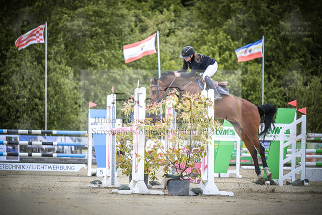 DOS_4745 | Entdecke hochwertige Reitturnierfotos von Foto Oger. Professionell, emotional und authentisch – jetzt Lieblingsmomente im Shop bestellen. - Realized with Pictrs.com