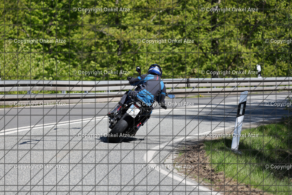 IMG_9760 | Fotograf am Kyffhäuser. Onkel Atze. Kyffhäuser Rennstrecke. Café36. Motorsportfotografie. - Realisiert mit Pictrs.com