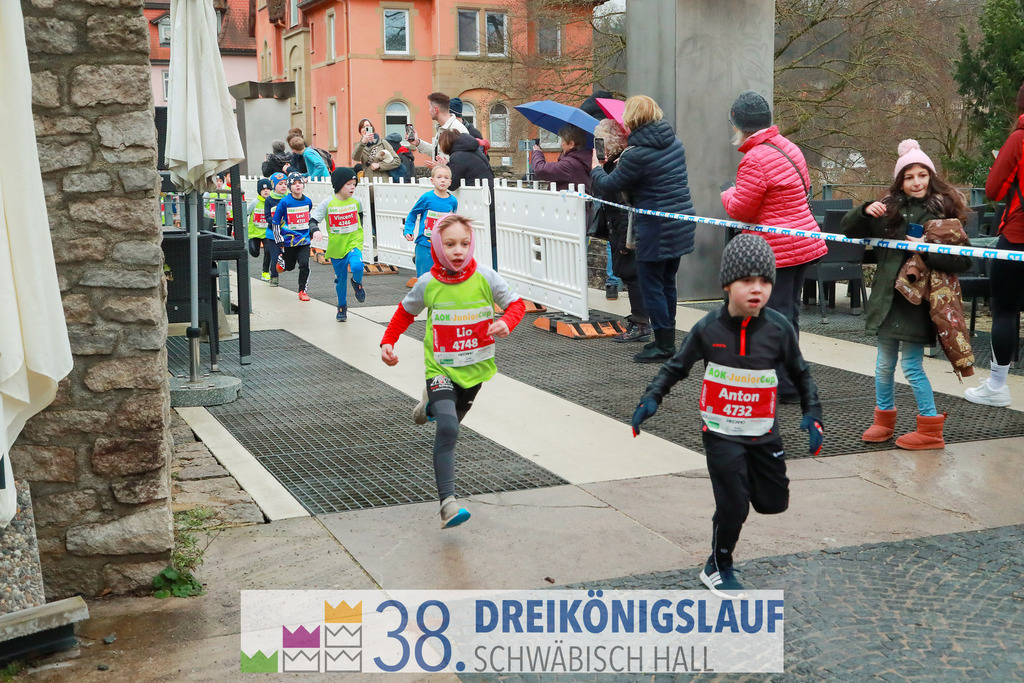 400m AOK Junior Cup | 3 Koenigslauf 2024 400m AOK Junior Cup - Realisiert mit Pictrs.com