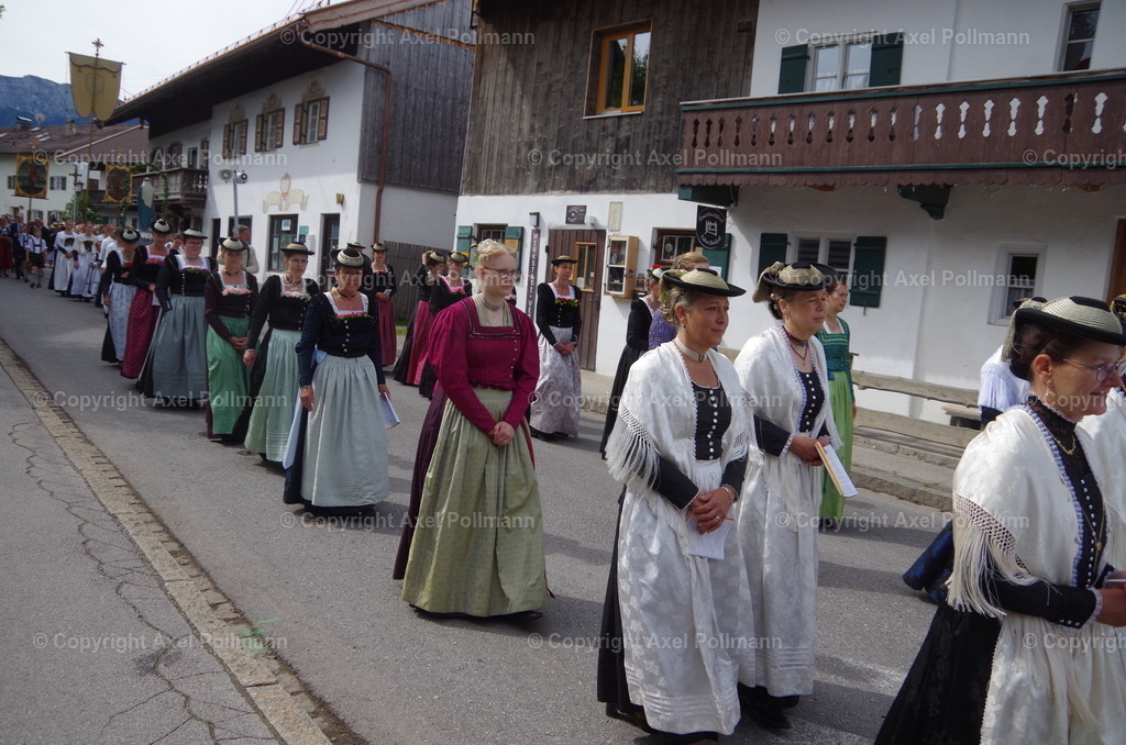 IMGP5291 | fotografiert von Axel PollmannLeonhardi Wallfahrt Benediktbeuern und Murnau, Fronleichnam, Fasching, Landschaft im Loisachtal und Benediktbeuern  - Realisiert mit Pictrs.com