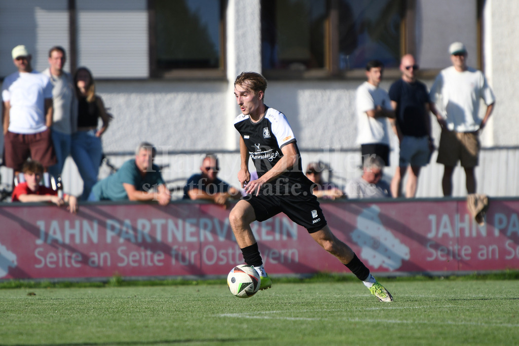 SpVgg Plattling : SpVgg GW Deggendorf | Ha-Ri; Sportfotografie Ha-Ri; Sporfotografie Harry Rindler; Sport Deggendorf; Sportbilder Deggendorf; Sportfotos Deggendorf; Sportfotos Niederbayern; Sportbilder Niederbayern; Amateursport Niederbayern; Bayern;  - Realisiert mit Pictrs.com