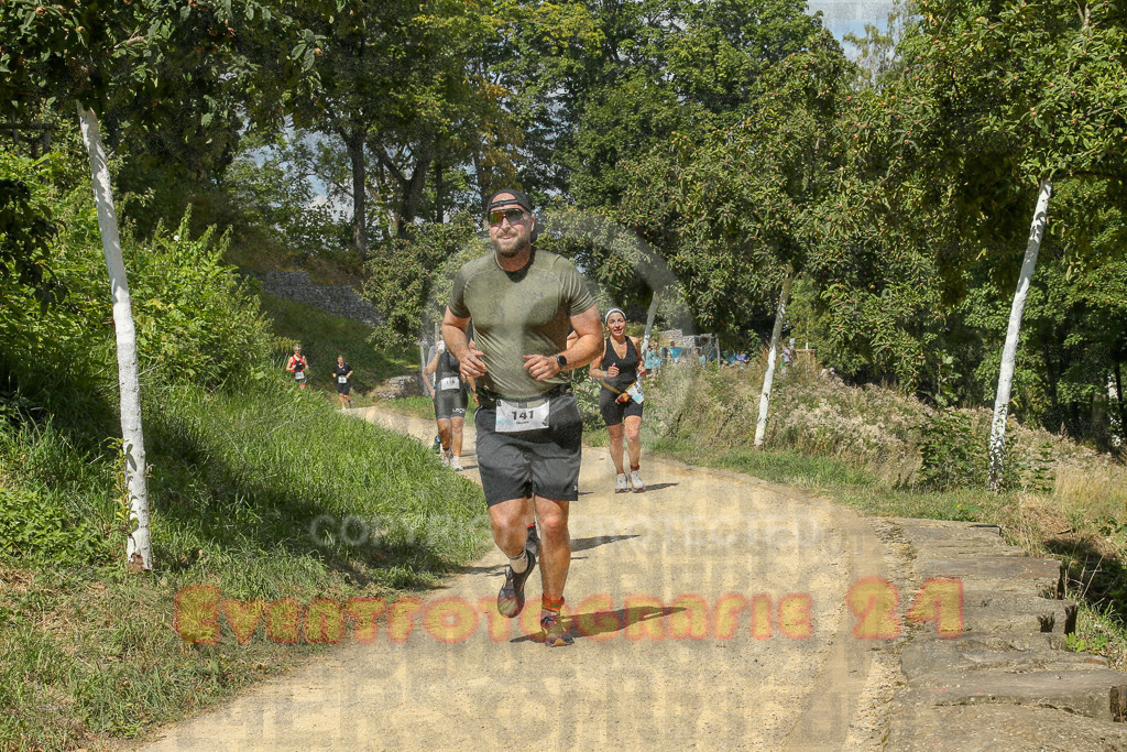 250824_1241_EX1_0217 | Sportfotografie im Rhein-Sieg Kreis, Köln, Bonn, NRW, Rheinland Pfalz, Hessen, etc. Unser Tätigkeitsfeld umfasst den Laufsport vom Volkslauf über den Marathon, Duathlon, Triathon bis zum Ultralauf wie Kölnpfad Ultra oder Schindertrail.