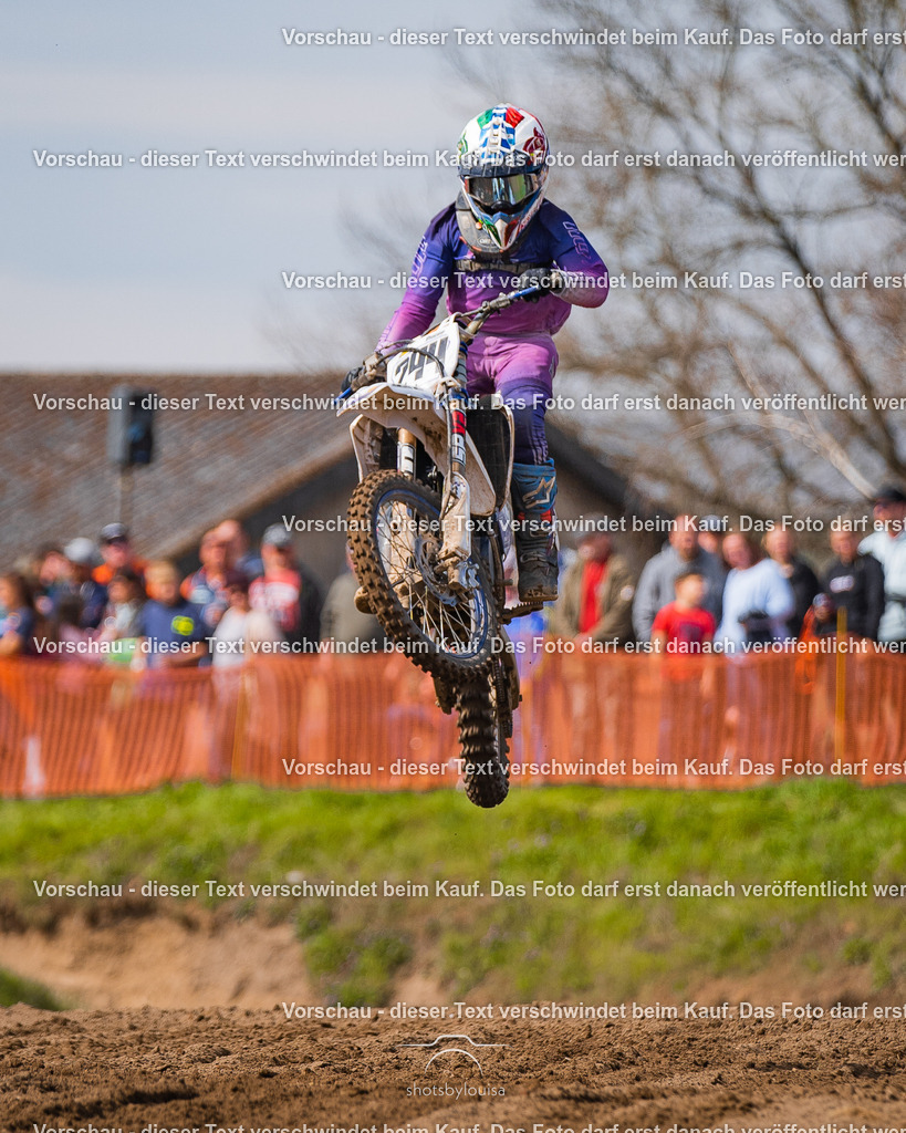 04_13_Bensdorf_85-2009 | Sportfotografin aus Berlin-Brandenburg mit Fokus auf Motocross. Ich halte deine sportliche Leistung und echte Emotionen auf und neben der Strecke professionell fest. Entdecke die Fotos von deinem Rennen und bestelle sie direkt hier im Shop.