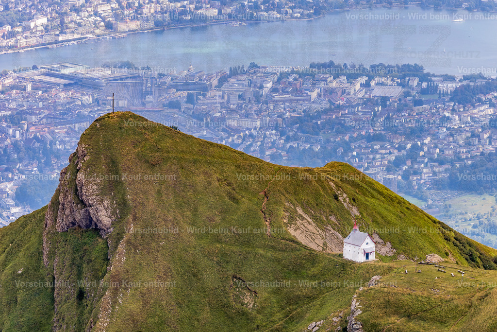 Klimsenhornkapelle mit Aussicht auf Luzern | Stimmungsvolle Fotokunst aus Luzern. Erlebe den Pilatus, den See und die Stadt Luzern in exklusiven Aufnahmen in der Fotogalerie & Shop. - Realisiert mit Pictrs.com