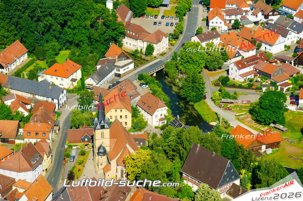 Die Luftaufnahme der Stadt Küps wurde vom UL-Flugzeug heraus erstellt ( keine Drohne )- hohe Auflösung für beste Qualität