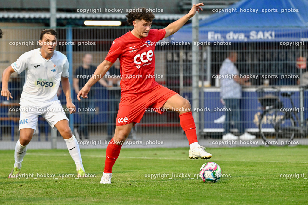 SAK vs. SC St. Veit | #50 Davor Ponjavic SC St. Veit, #9 Luka Gajic SAK, SAK vs. SC St. Veit, SAK vs. SC St. Veit am 19.09.2025 in Klagenfurt (Sportpark Welzenegg), Austria, (Photo by Bernd Stefan)