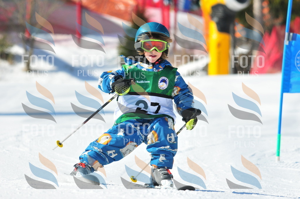 C2024 | holidayphoto