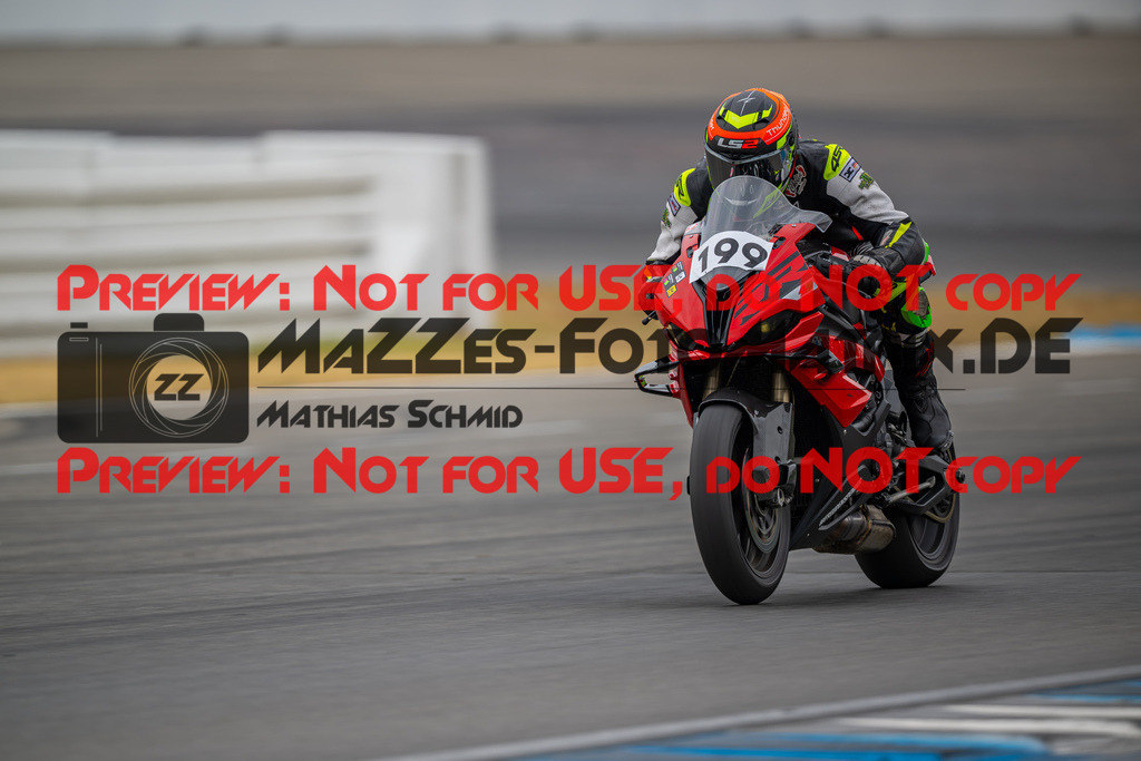 MaZZes-Fotomatrix-20260809-576407 | R1