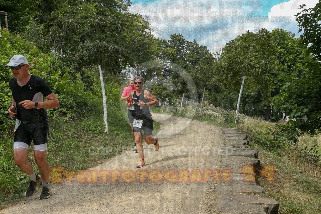 250824_1341_EX1_3250 | Sportfotografie im Rhein-Sieg Kreis, Köln, Bonn, NRW, Rheinland Pfalz, Hessen, etc. Unser Tätigkeitsfeld umfasst den Laufsport vom Volkslauf über den Marathon, Duathlon, Triathon bis zum Ultralauf wie Kölnpfad Ultra oder Schindertrail.