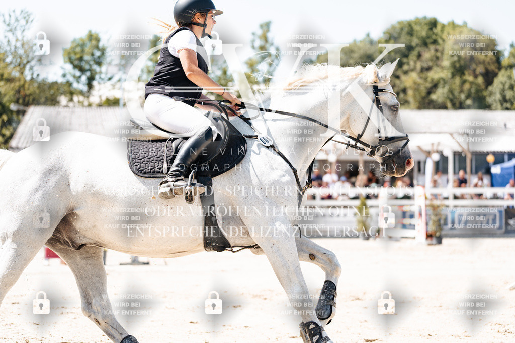 CK909755 | Turnierfotografie Pferdefotografie Trier Rheinland-Pfalz Pferdesport Reitsport Tierfotografie Sportfotografie Pferdevideo Pferdevideografie Equestrianvideography equestrianphotography  - Realisiert mit Pictrs.com