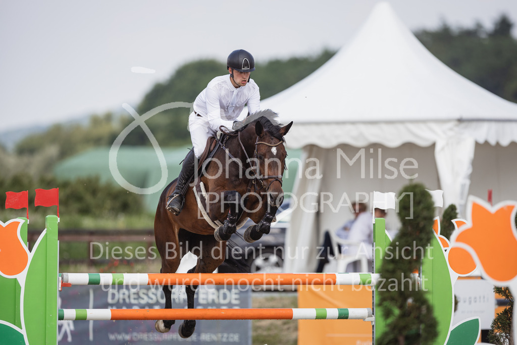 230624_PfSpTa_Youngster-S-329 | Deine schönsten Turniermomente als professionelle Fotos! Entdecke hochwertige Pferdesport-Fotografie im Online-Shop. Jetzt Fotos finden & bestellen!